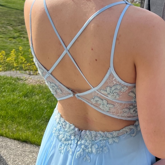 blue prom dress! - Picture 4 of 9